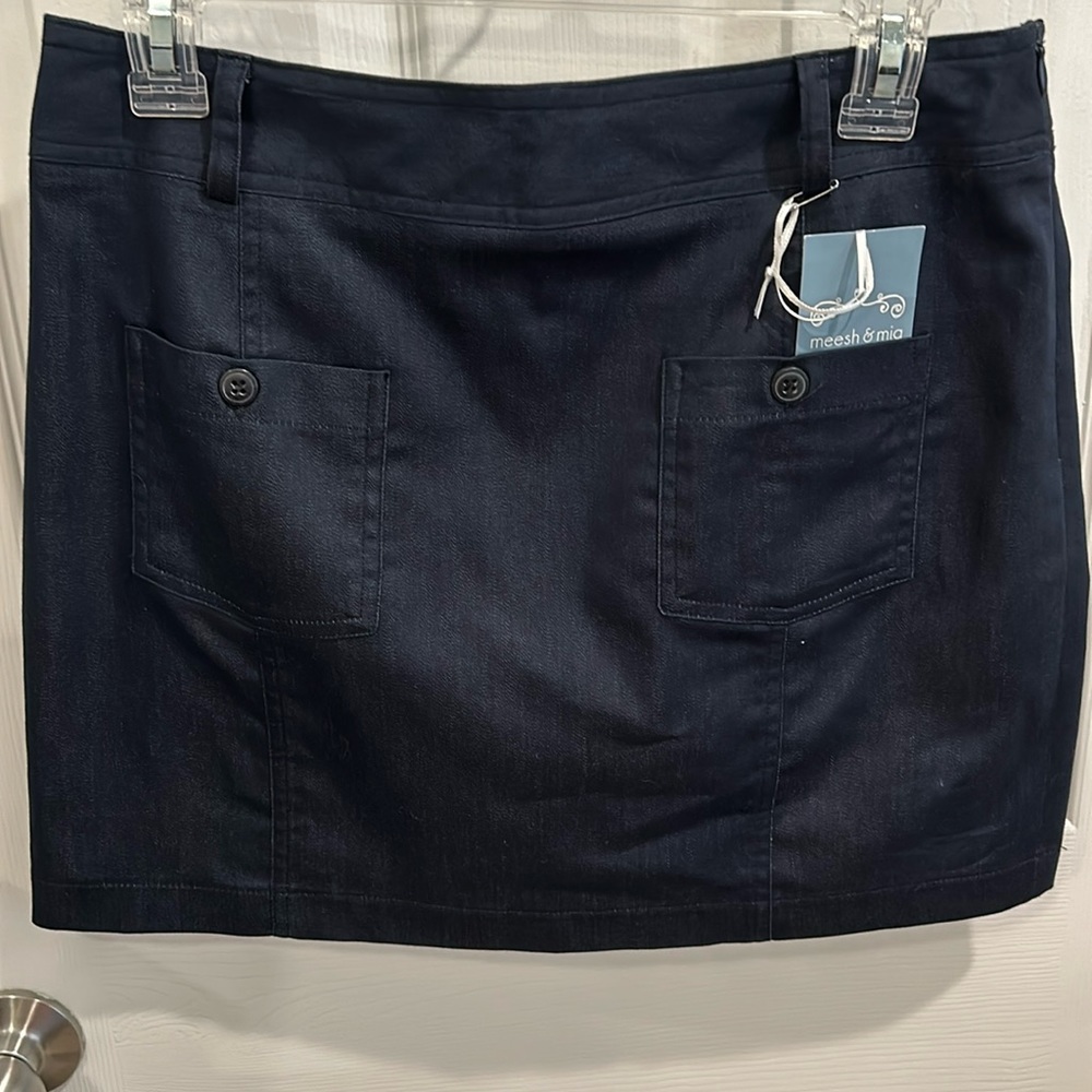 Size medium navy Auburn bling mini skirt